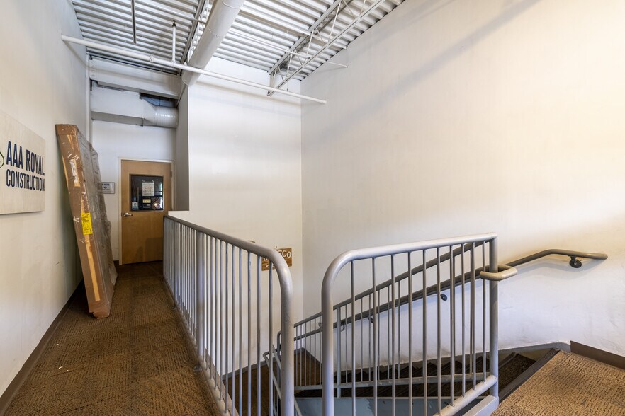 293-317 Libbey Industrial Pky, Weymouth, MA à louer - Photo intérieure - Image 2 de 11