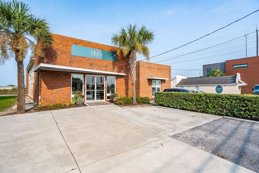 1557 Meeting Street Rd, North Charleston, SC à vendre - Photo du bâtiment - Image 3 de 35