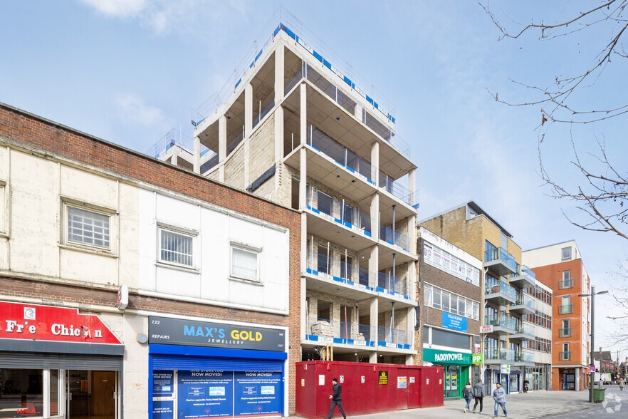 124 The Grv, London for lease - Primary Photo - Image 1 of 2