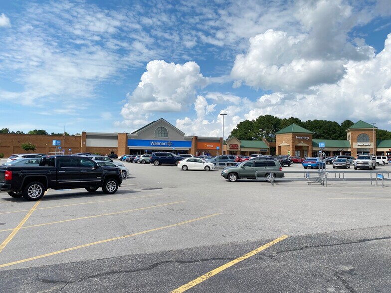 6500-6602 Glenwood Ave, Raleigh, NC à louer - Photo du bâtiment - Image 3 de 5