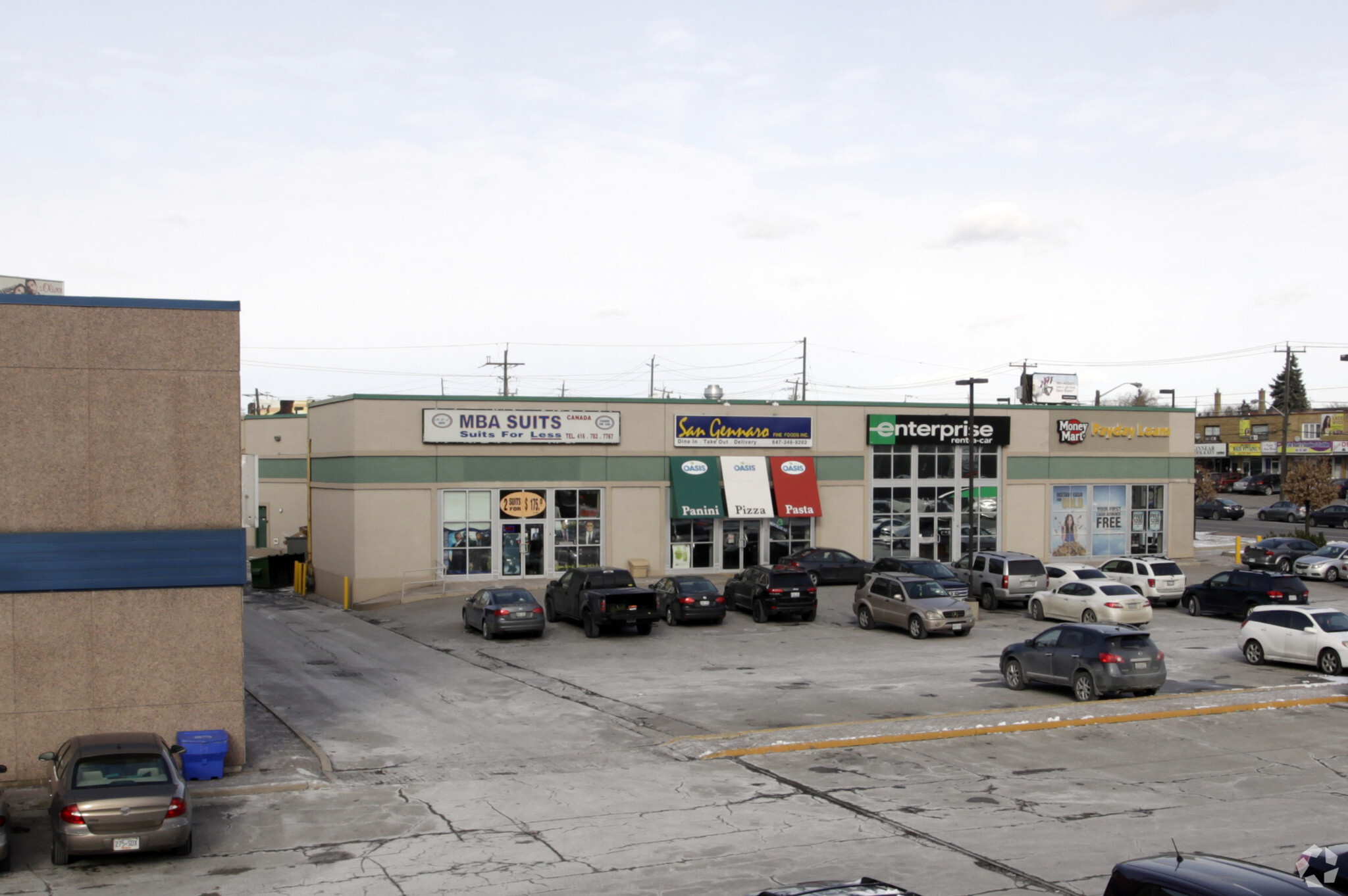 3250 Dufferin St, Toronto, ON for lease Primary Photo- Image 1 of 8