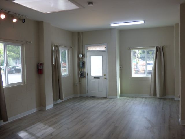 867 W Evelyn Ave, Mountain View, CA for lease - Interior Photo - Image 2 of 4