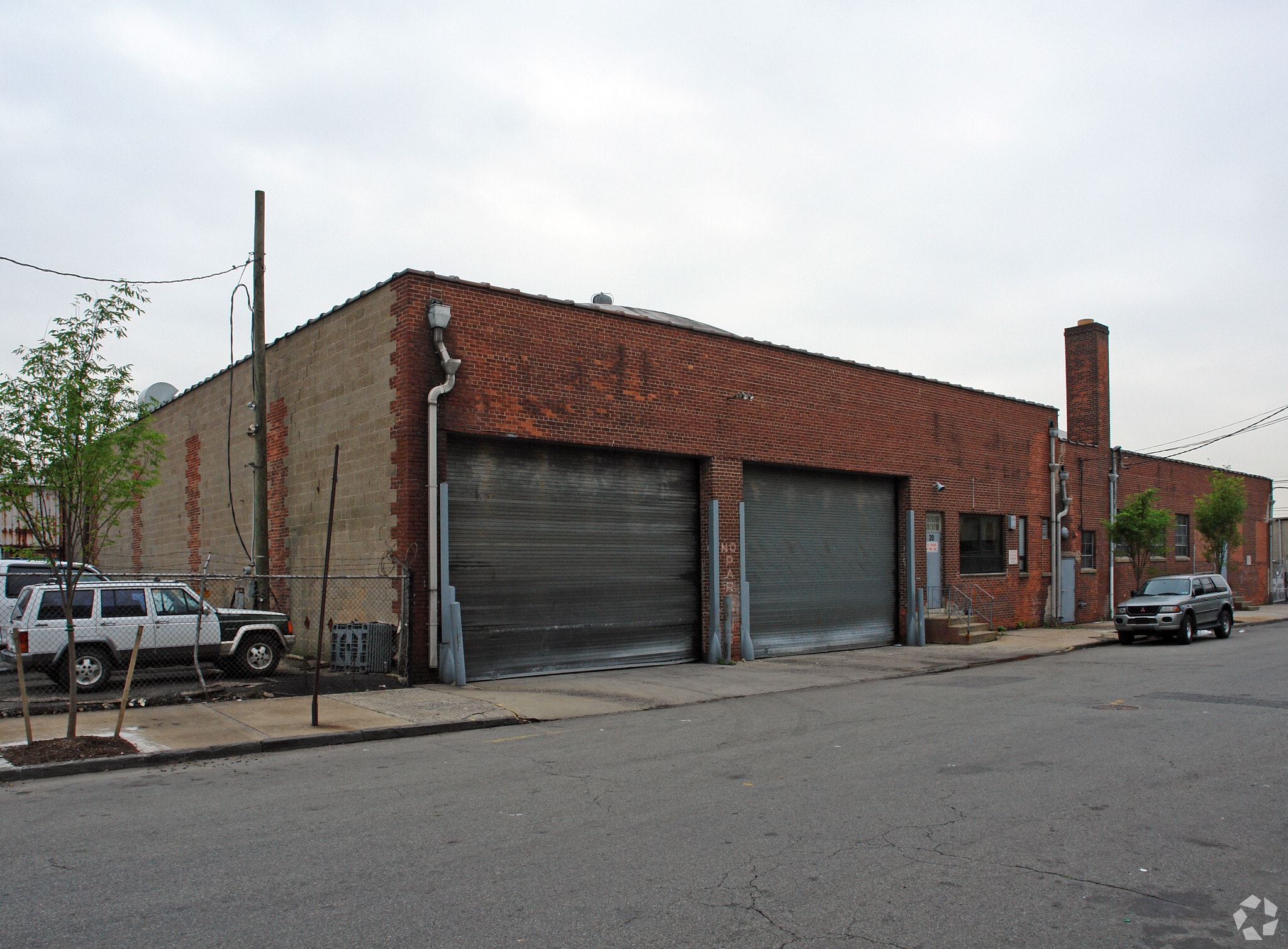 16-26 Esther St, Newark, NJ for lease Primary Photo- Image 1 of 21