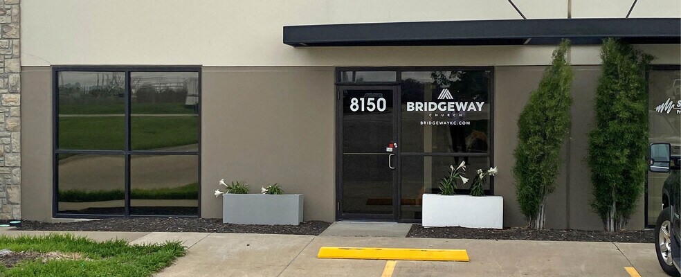 8140-8150 Monticello Ter, Shawnee, KS for lease - Building Photo - Image 1 of 7