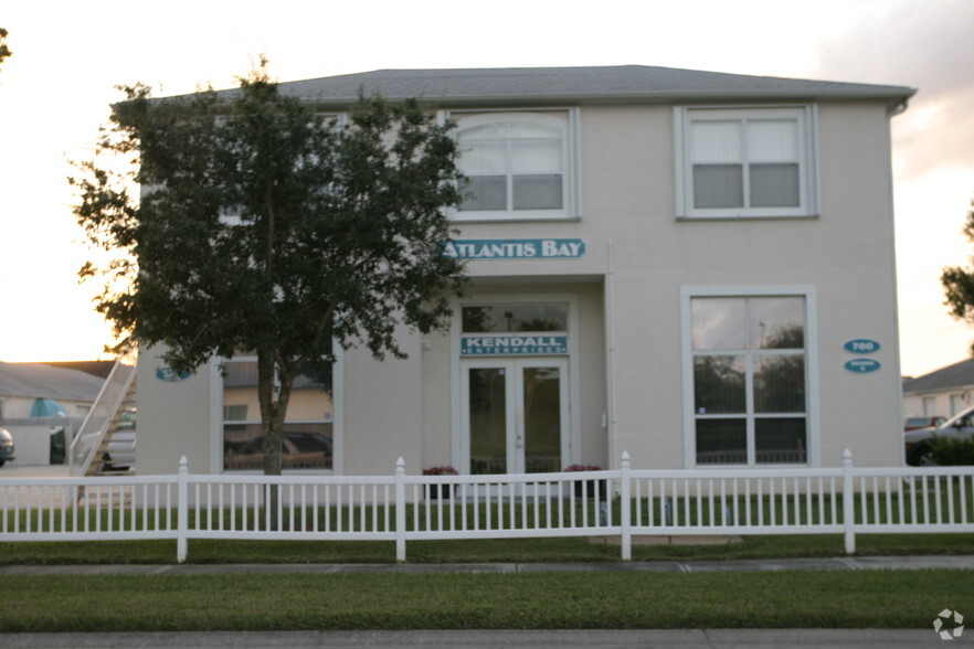 700 Atlantis Rd, Melbourne, FL for sale - Building Photo - Image 3 of 5