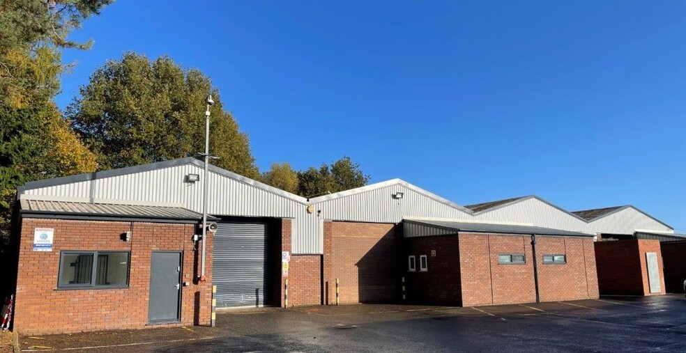 Walter Nash Rd, Kidderminster for lease - Primary Photo - Image 1 of 3