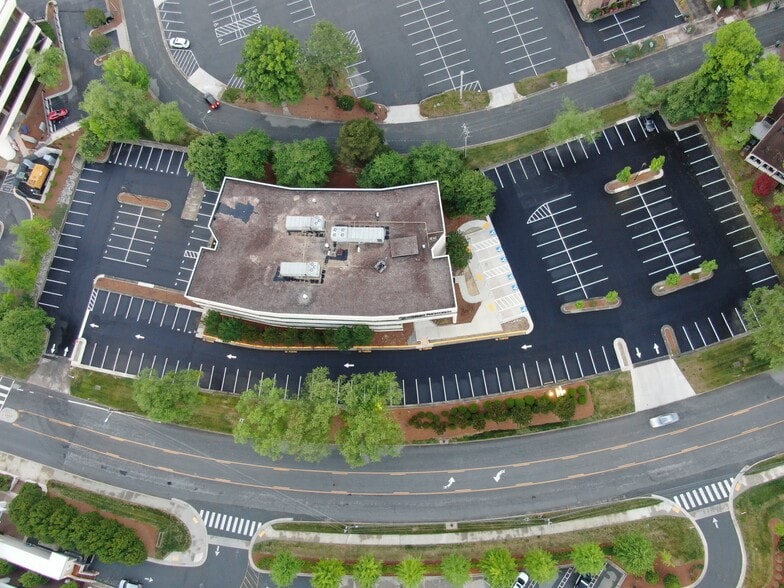 510 N Elam Ave, Greensboro, NC for lease - Aerial - Image 2 of 3