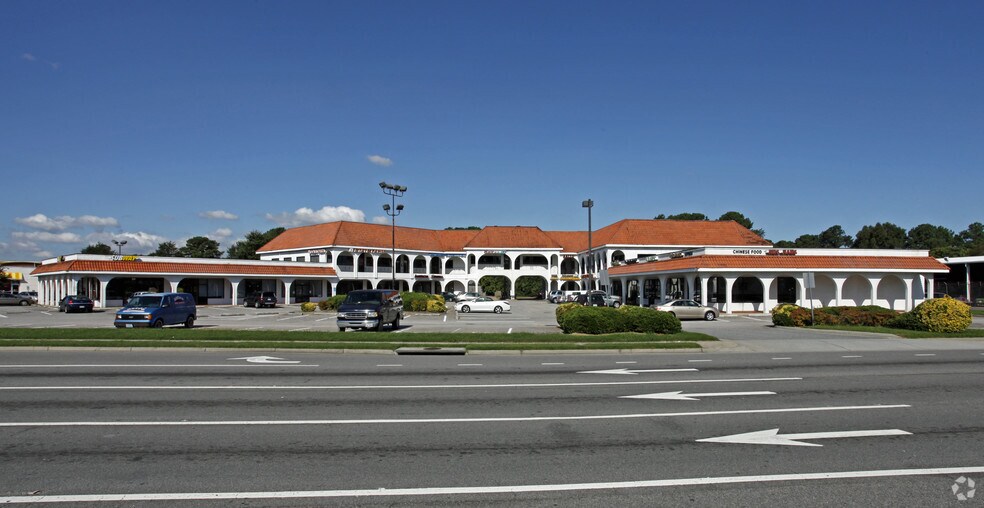 1115 Independence Blvd, Virginia Beach, VA à louer - Photo du bâtiment - Image 2 de 7