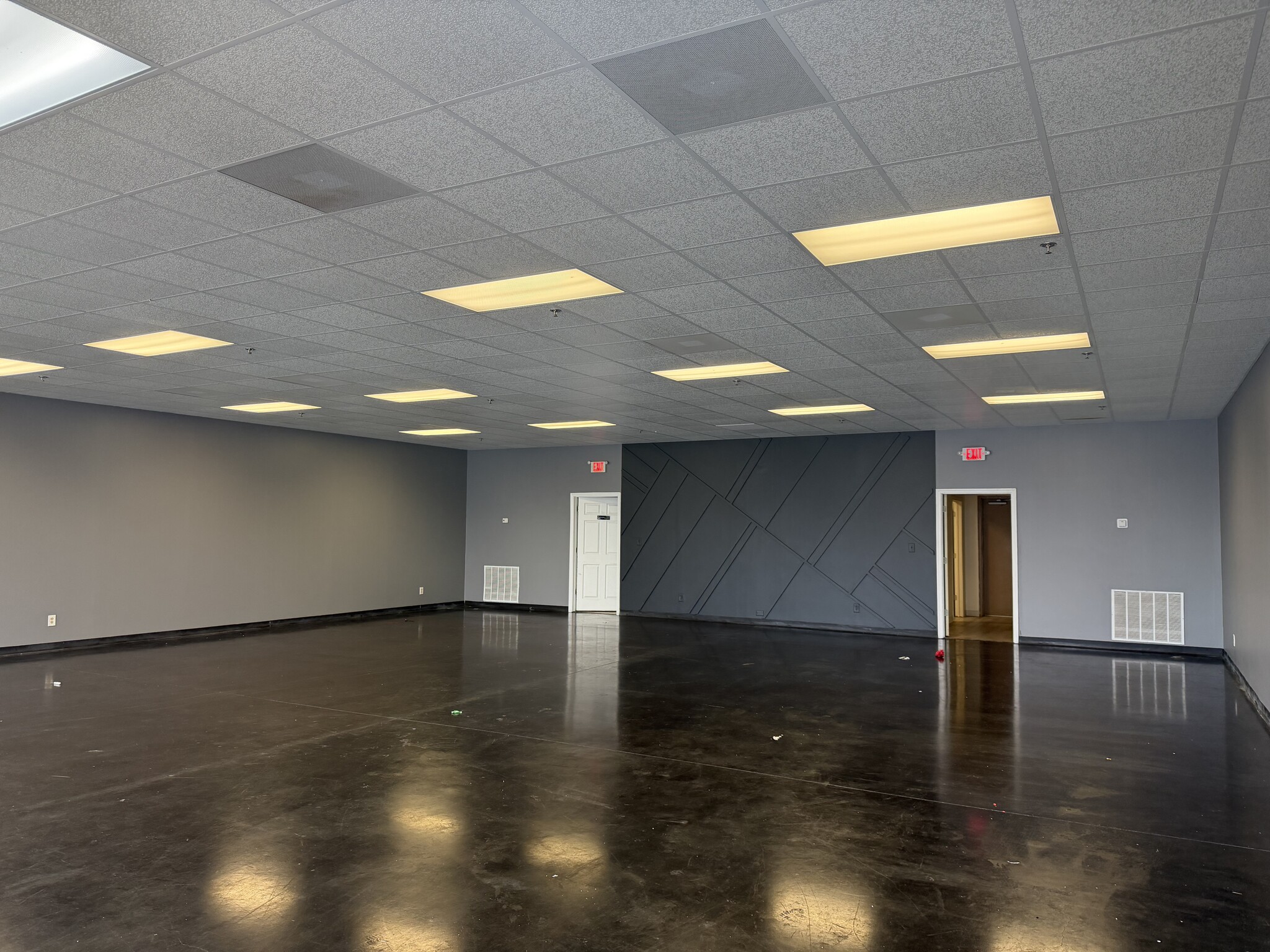 7685 Hacks Cross Rd, Olive Branch, MS for lease Interior Photo- Image 1 of 5
