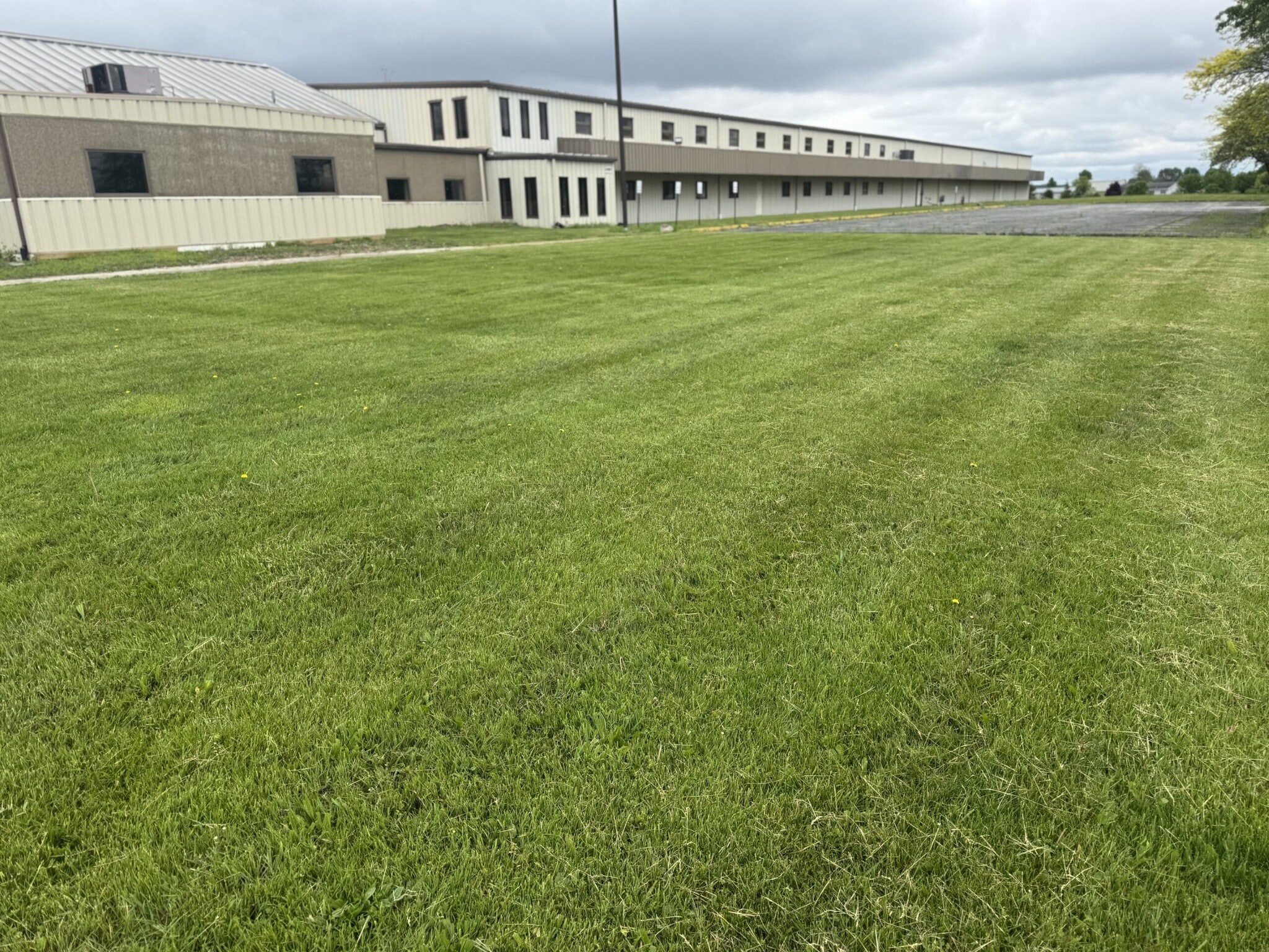500 Raybestos Dr, Upper Sandusky, OH for lease Building Photo- Image 1 of 14
