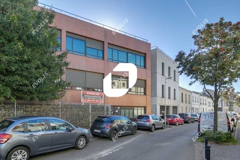 Bureau dans Gentilly à louer - Photo du bâtiment - Image 1 de 19
