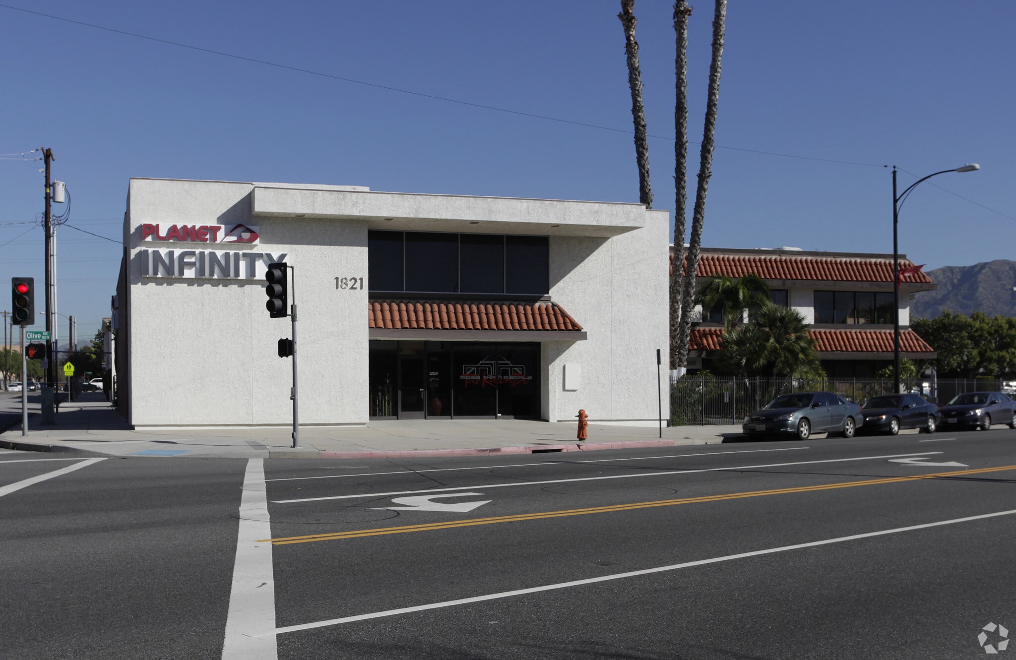 1819 W Olive Ave, Burbank, CA for lease Primary Photo- Image 1 of 18