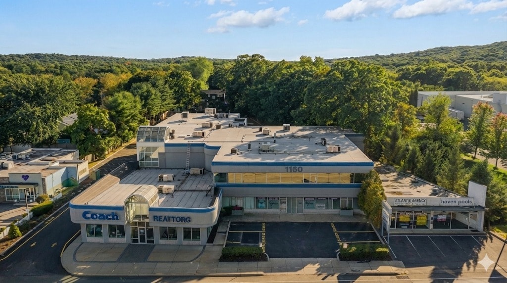 1160 E Jericho Tpke, Huntington, NY for lease Primary Photo- Image 1 of 8