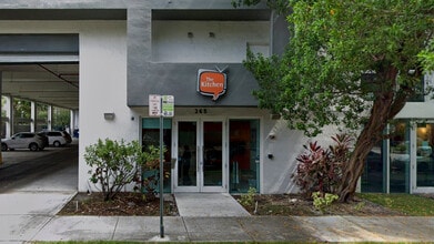 265 NE 24th St, Miami, FL à louer Photo du bâtiment- Image 2 de 4