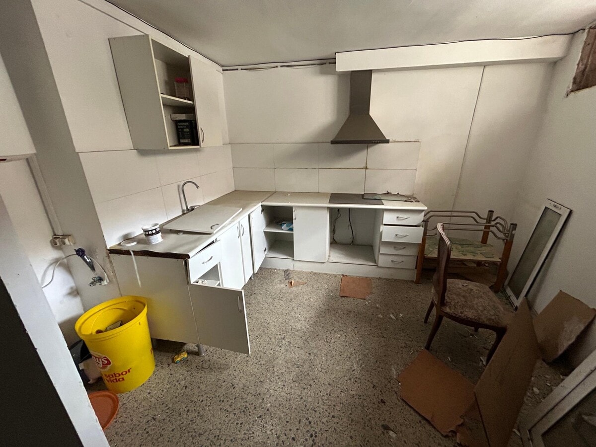 Carrer de la Font del Coll, Barcelone, BAR 08032 -  -  - Photo intérieure - Image 1 of 13