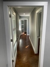 501 Broadway St, San Marcos, TX à louer Photo intérieure- Image 2 de 7