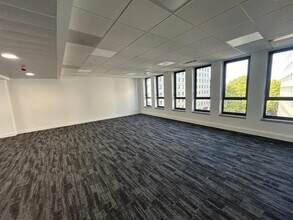 35-37 Rue Louis Guérin, Villeurbanne for lease Interior Photo- Image 2 of 2
