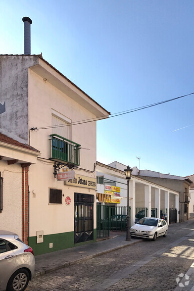 Calle Calderón de la Barca, 9, Navalcarnero, Madrid for lease - Building Photo - Image 2 of 2