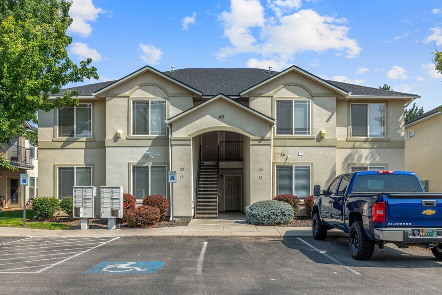1805 E Overland Rd, Meridian, ID for sale - Building Photo - Image 1 of 30
