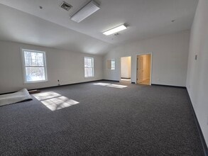 1132 US Route 1 Rt, York, ME for lease Interior Photo- Image 2 of 11