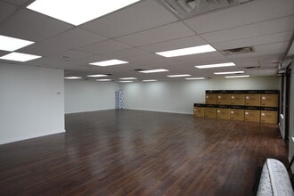 6124 E 51st Pl, Tulsa, OK for lease Interior Photo- Image 2 of 15