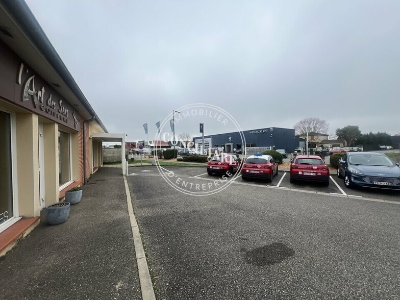 665 Route De Toulouse, Fronton for sale - Building Photo - Image 3 of 5
