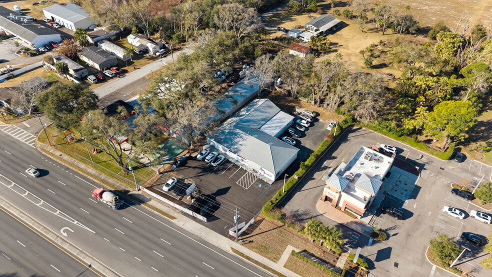 17510 N US Highway 41, Lutz, FL à vendre - Photo du bâtiment - Image 3 de 6