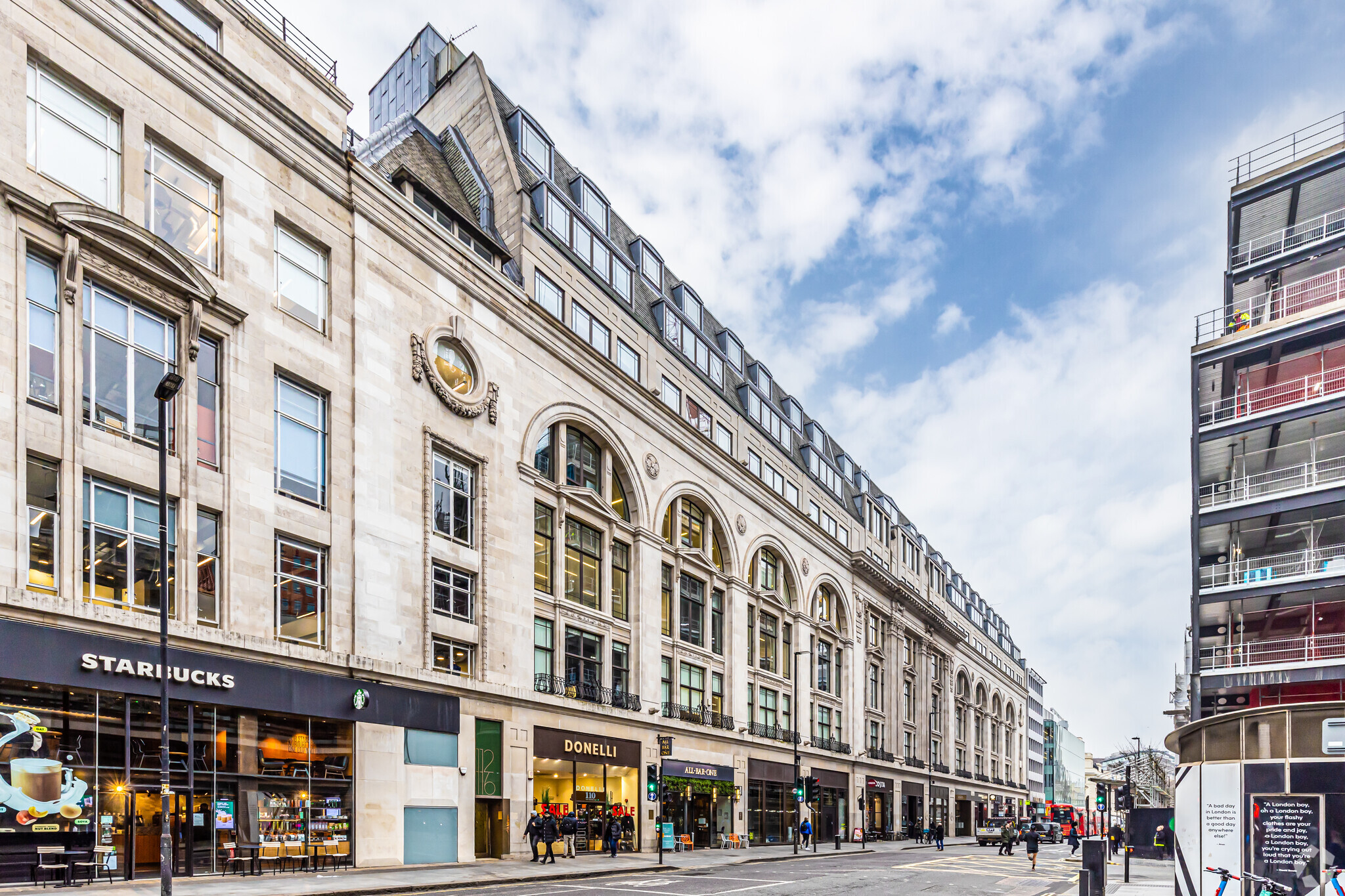 100 New Oxford St, London à louer Photo principale- Image 1 de 11