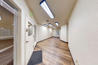 400 Yauger Way SW, Olympia, WA à louer Photo intérieure- Image 2 de 13