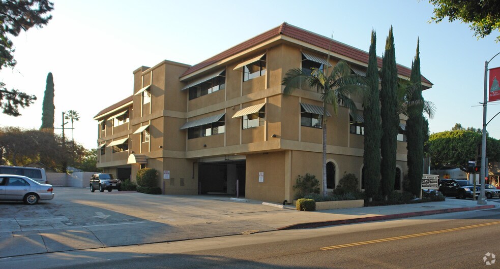 2596 Mission St, San Marino, CA à louer - Photo du bâtiment - Image 3 de 5