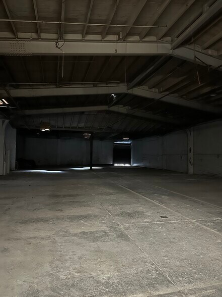 22001 Meekland Ave, Hayward, CA à louer - Photo du bâtiment - Image 2 de 4