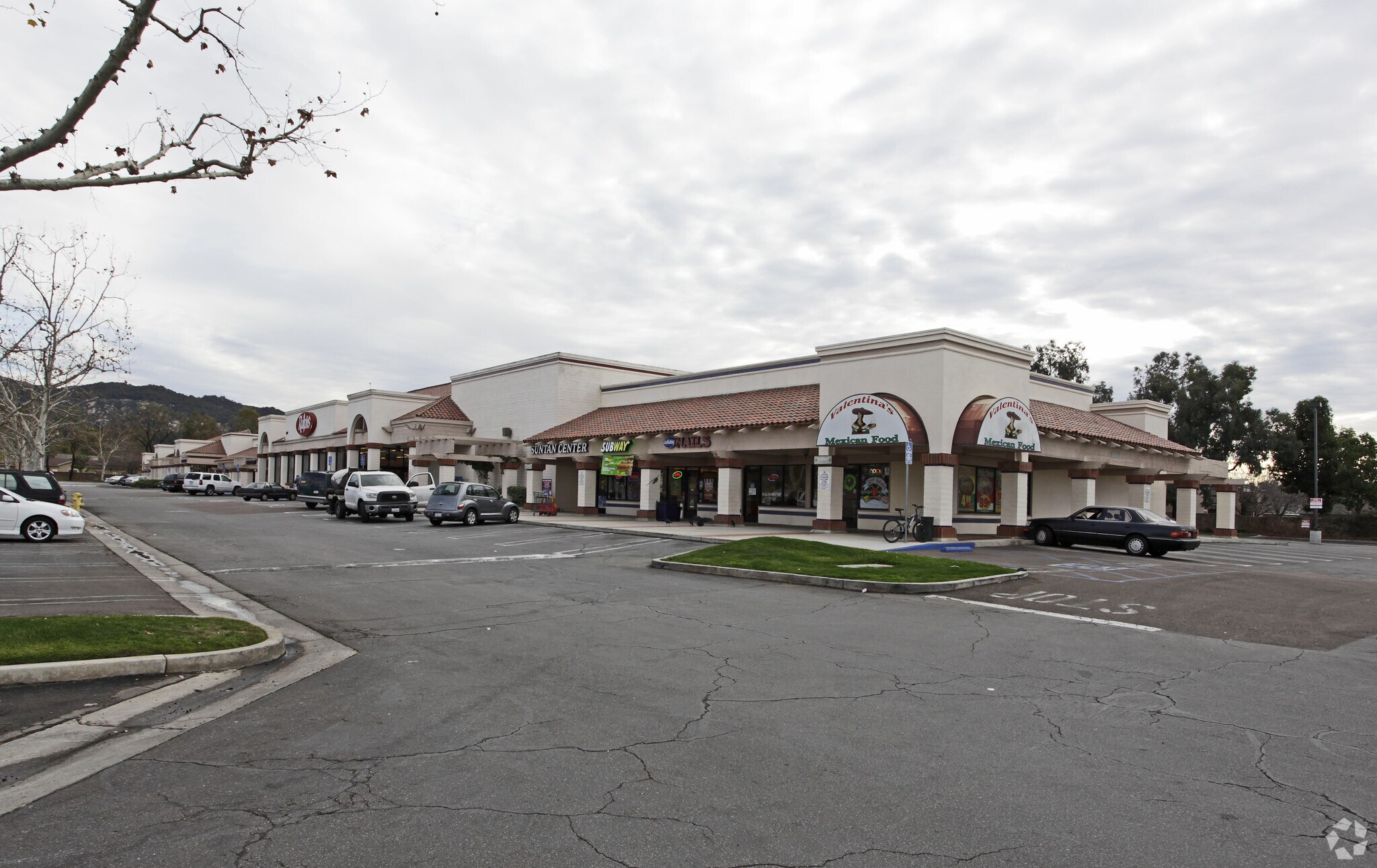 2401-2453 Valley Pky E, Escondido, CA for lease Primary Photo- Image 1 of 9