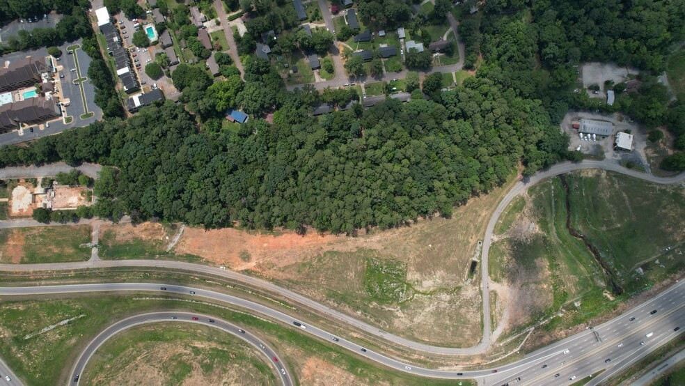 421 Zimalcrest Dr, Columbia, SC for sale - Building Photo - Image 2 of 4