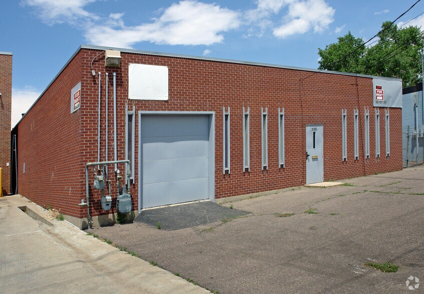 3301 E 42nd Ave, Denver, CO à vendre - Photo du bâtiment - Image 2 de 11