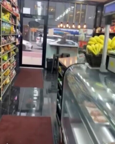 141 E 57th St, New York, NY à louer - Photo du bâtiment - Image 2 de 5