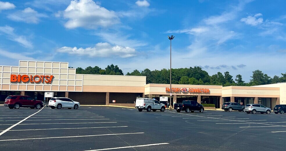 2204 Shorter Ave NW, Rome, GA à louer - Photo du bâtiment - Image 3 de 10