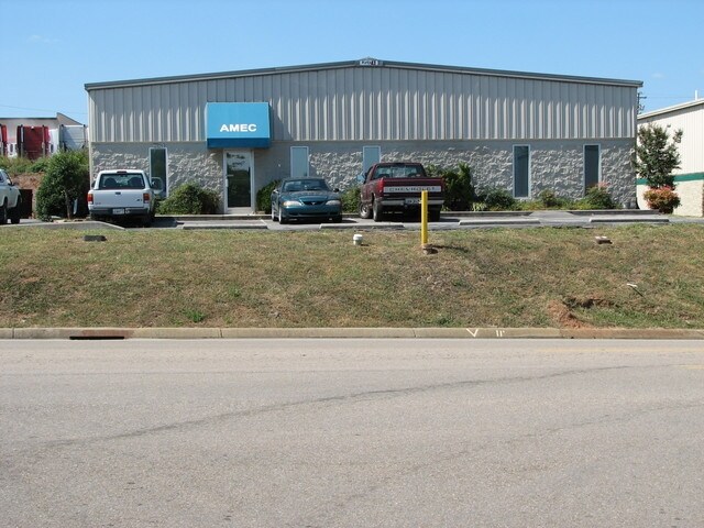 10919 Murdock Dr, Knoxville, TN à louer - Photo du bâtiment - Image 2 de 4