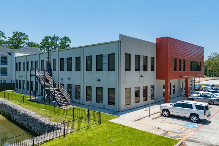 26310 Oak Ridge Dr, Spring, TX à vendre - Photo du bâtiment - Image 3 de 16