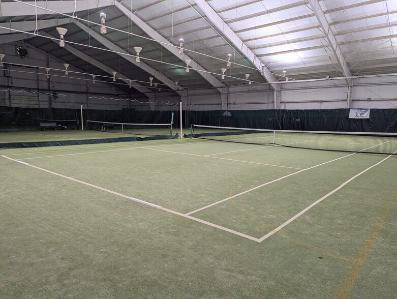 424 Country Club Rd, Johnstown, PA for sale - Building Photo - Image 2 of 7
