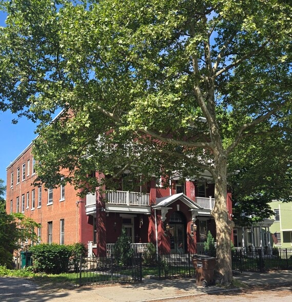 3825 Eastern Ave, Cincinnati, OH for sale - Building Photo - Image 2 of 16