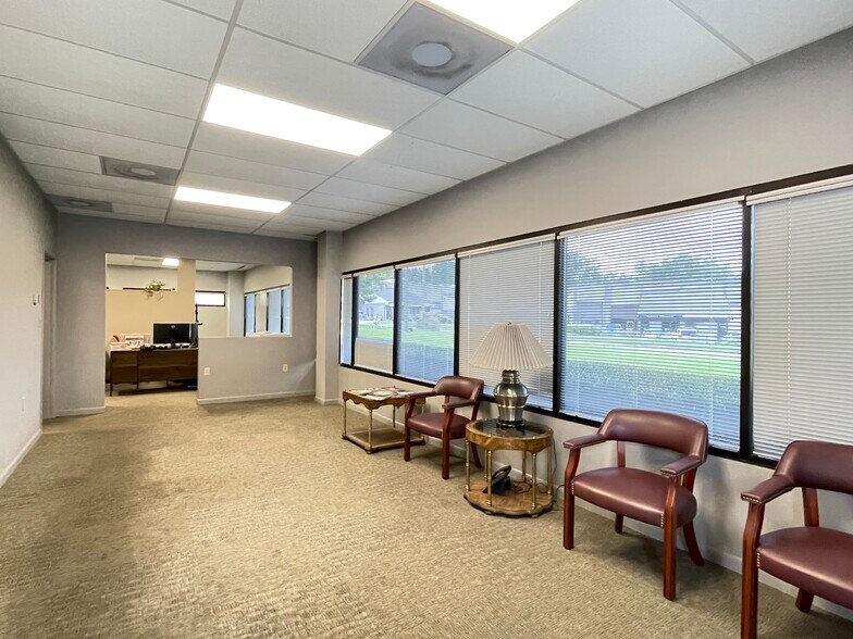 3715 NW 97th Blvd, Gainesville, FL à louer - Photo du bâtiment - Image 3 de 12