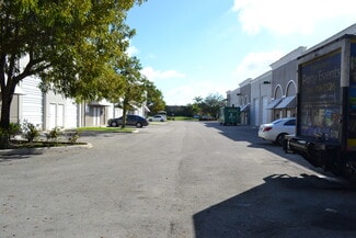 Plus de détails pour 13500 SW 134 Ave, Miami, FL - Industriel à louer