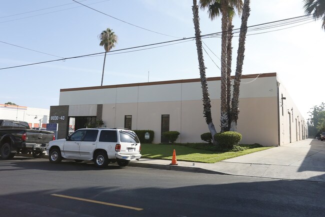 Plus de détails pour 8030-8040 Deering Ave, Canoga Park, CA - Local d'activités, Industriel à louer