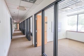 400 Technology Dr, Canonsburg, PA for lease Interior Photo- Image 2 of 3