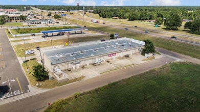 900 James Bowie Dr, New Boston, TX for lease Interior Photo- Image 2 of 38