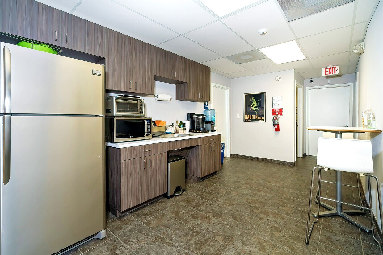 5801-5821 N Andrews Way, Fort Lauderdale, FL à louer Photo intérieure- Image 1 de 5