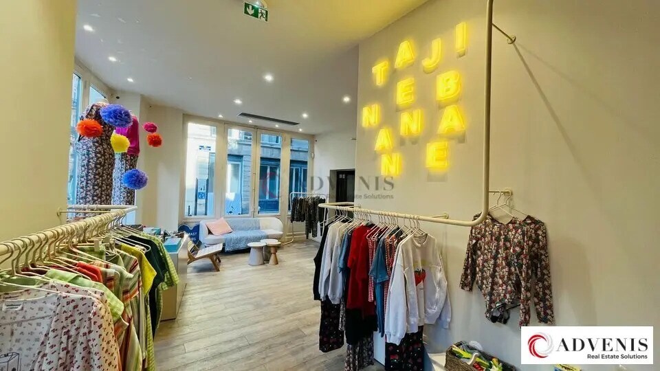 Retail in Bordeaux for lease - Interior Photo - Image 2 of 9