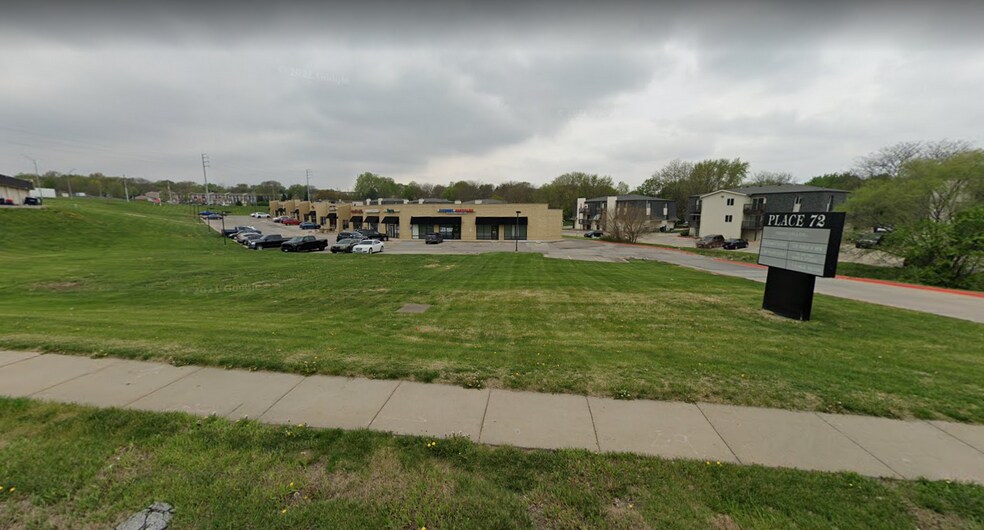 7308 Harrison St, La Vista, NE à louer - Photo du bâtiment - Image 2 de 3