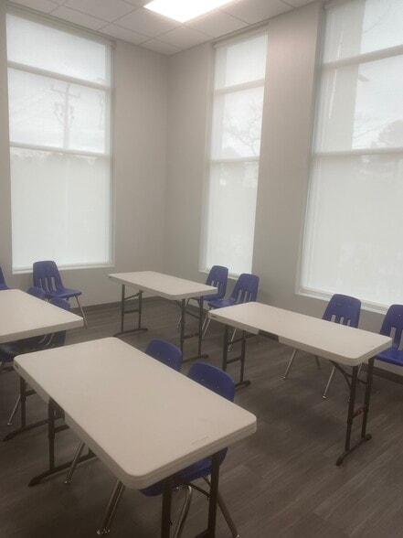 275 Carpenter Hill Ln, Cary, NC à louer - Photo intérieure - Image 2 de 3