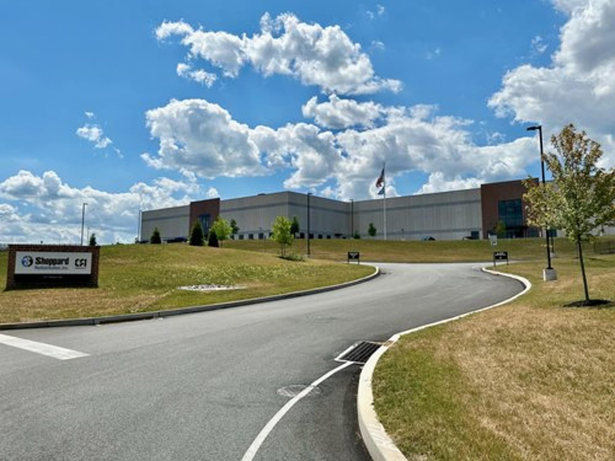 571 Hollow Rd, Phoenixville, PA for lease Building Photo- Image 1 of 4